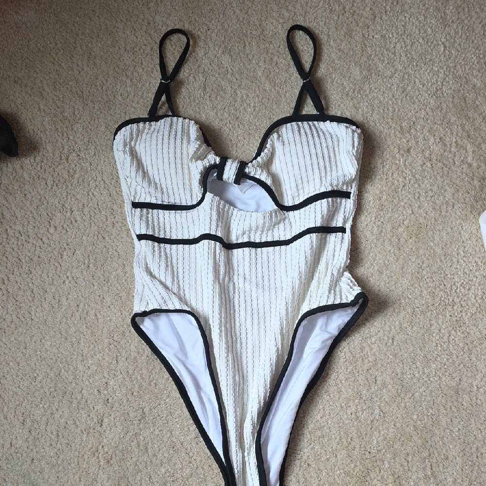 ❗️Final Pricedrop❗️ NWT Cupshe One Piece